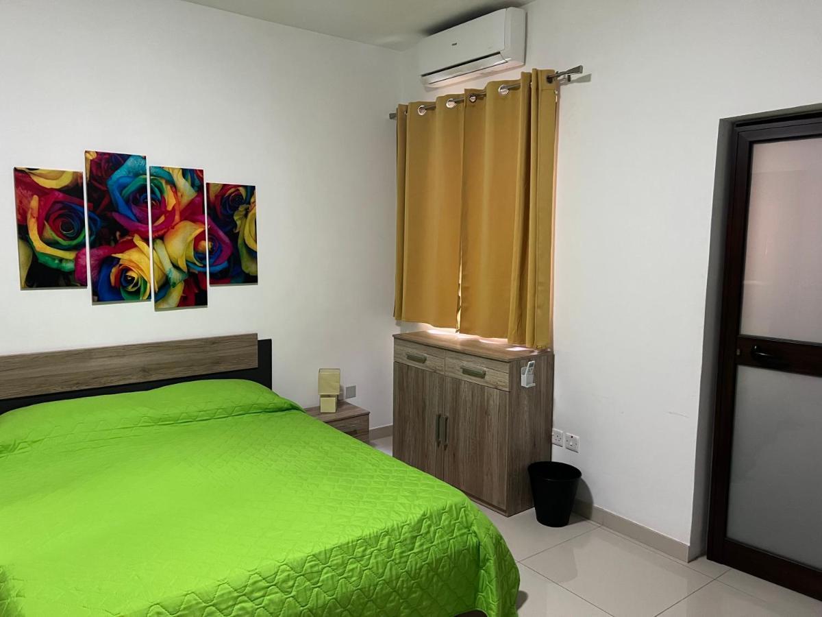 Claire'S Court Apartment Marsaxlokk Ngoại thất bức ảnh