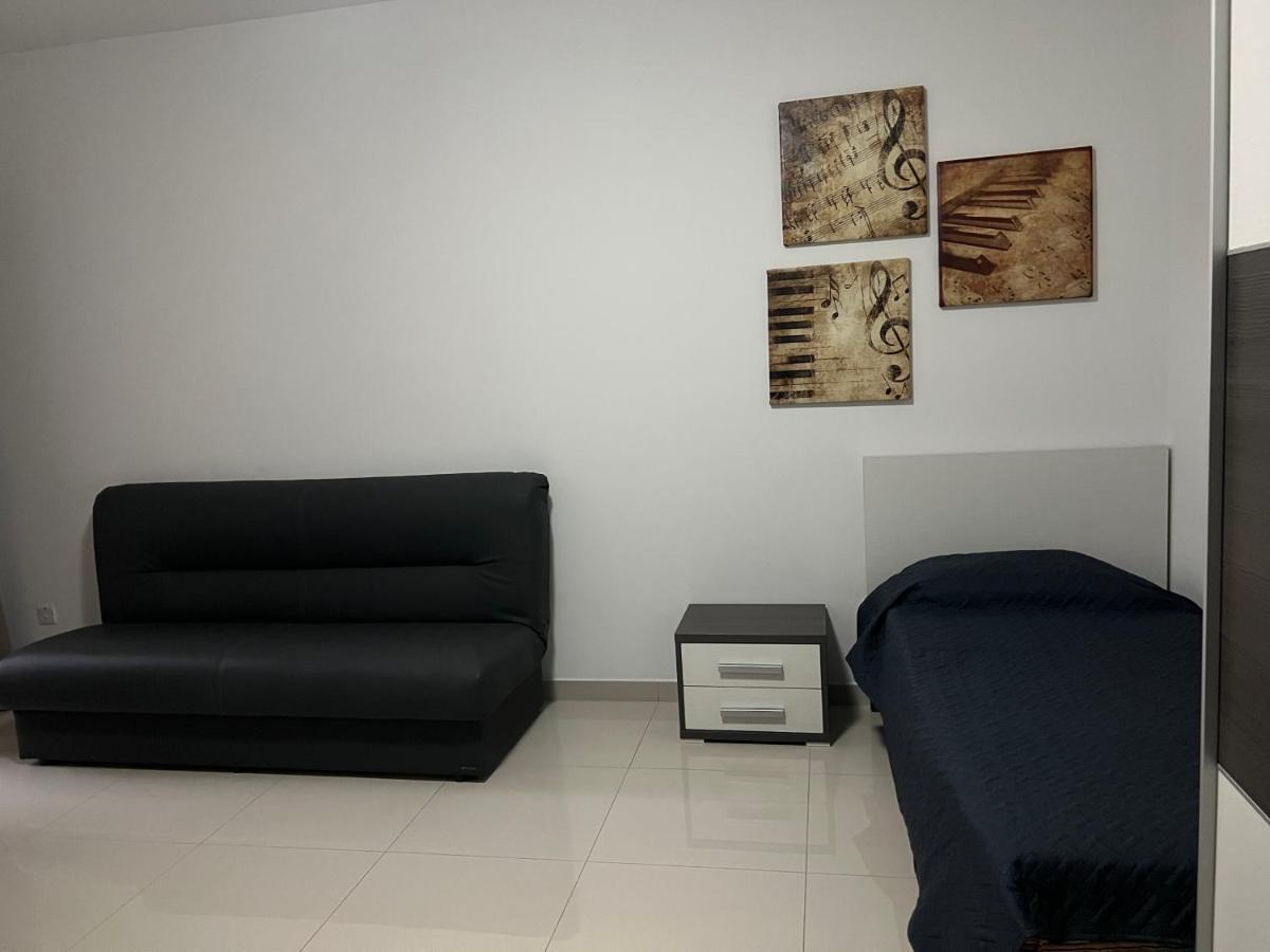 Claire'S Court Apartment Marsaxlokk Ngoại thất bức ảnh