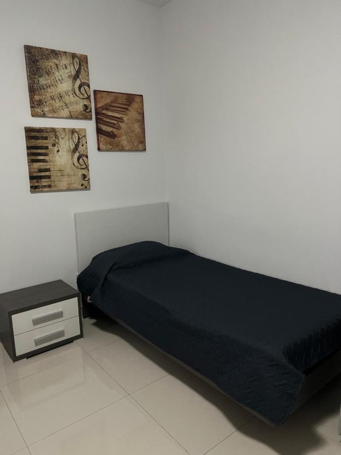 Claire'S Court Apartment Marsaxlokk Ngoại thất bức ảnh
